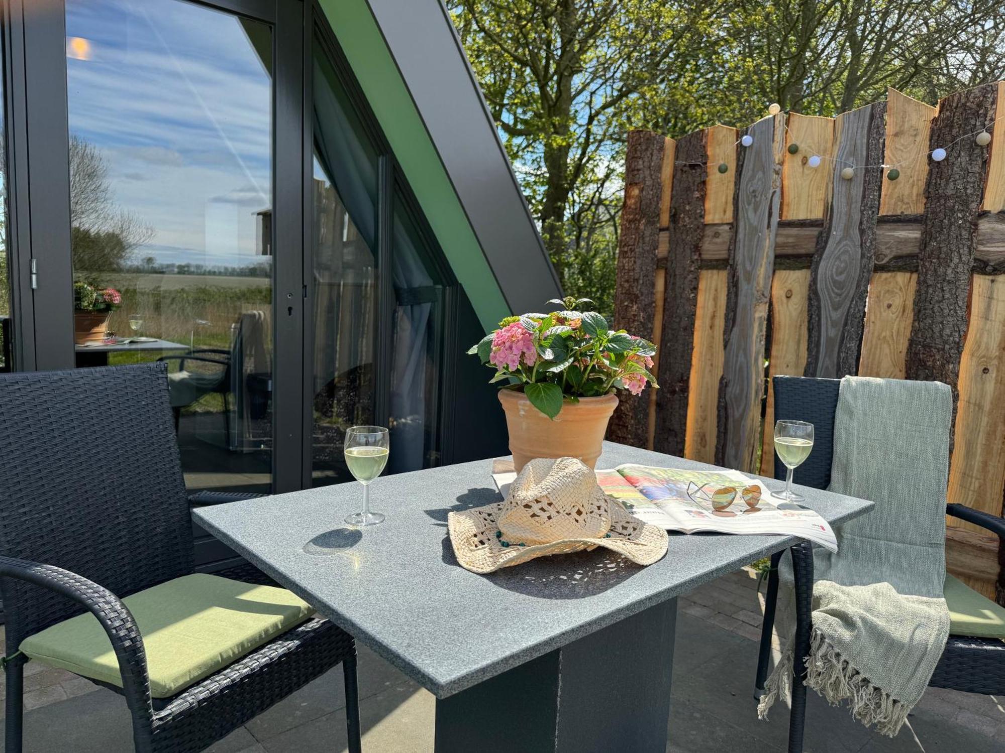 Hotelhuisjes Medemblik فيرينغْئِفيرف المظهر الخارجي الصورة